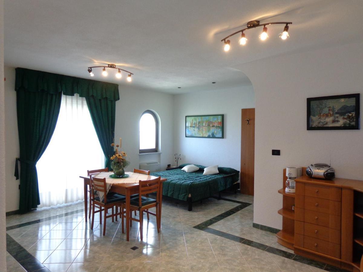 Apartmens Alenka Rovigno Camera foto