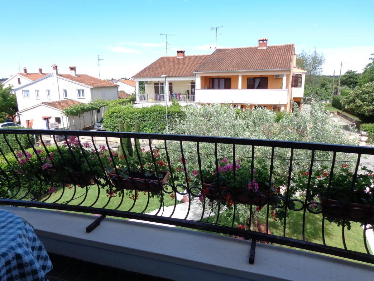 Apartmens Alenka Rovigno Camera foto