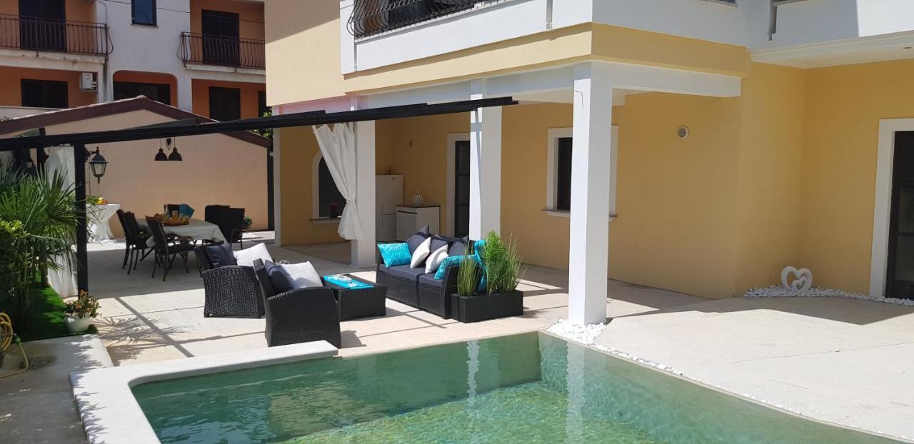 Apartmens Alenka Rovigno Esterno foto