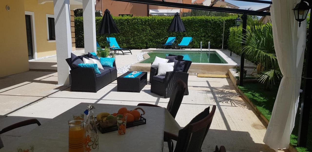 Apartmens Alenka Rovigno Esterno foto