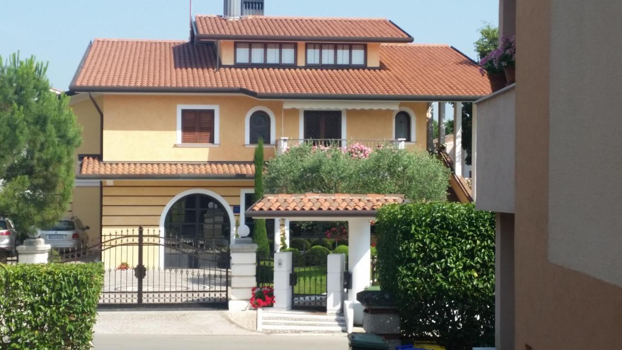 Apartmens Alenka Rovigno Esterno foto